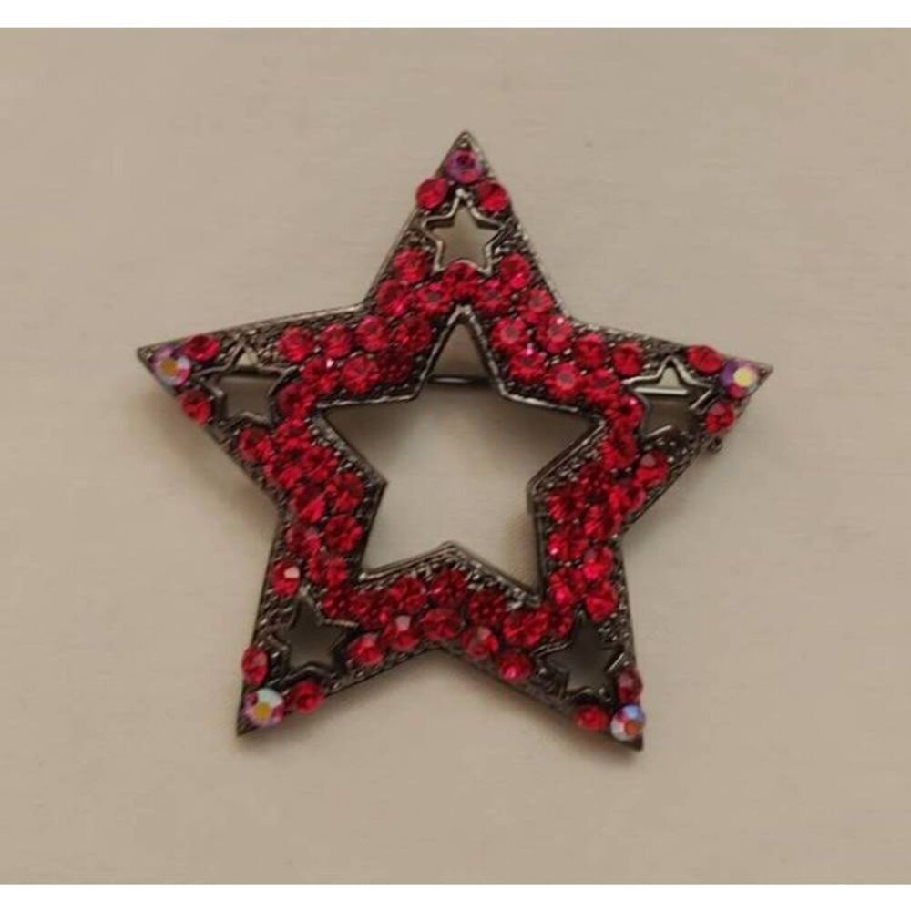 Vintage Women's Red Rhinestone Silver Cut Out Star Brooch Pin